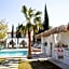 Alacati Cadde 75 Luxury Hotel