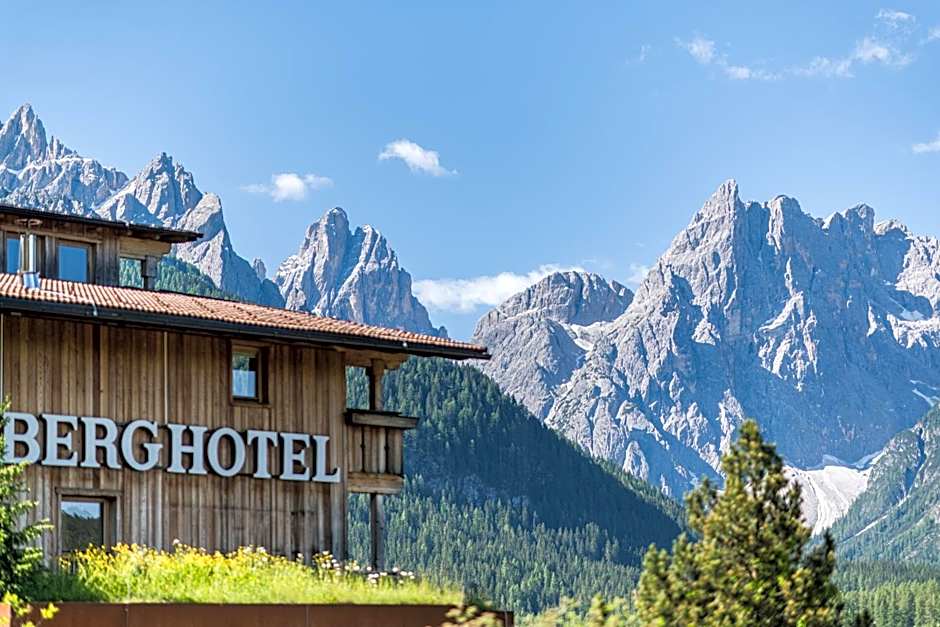 Photo 1 of 50 of Berghotel - Sexten