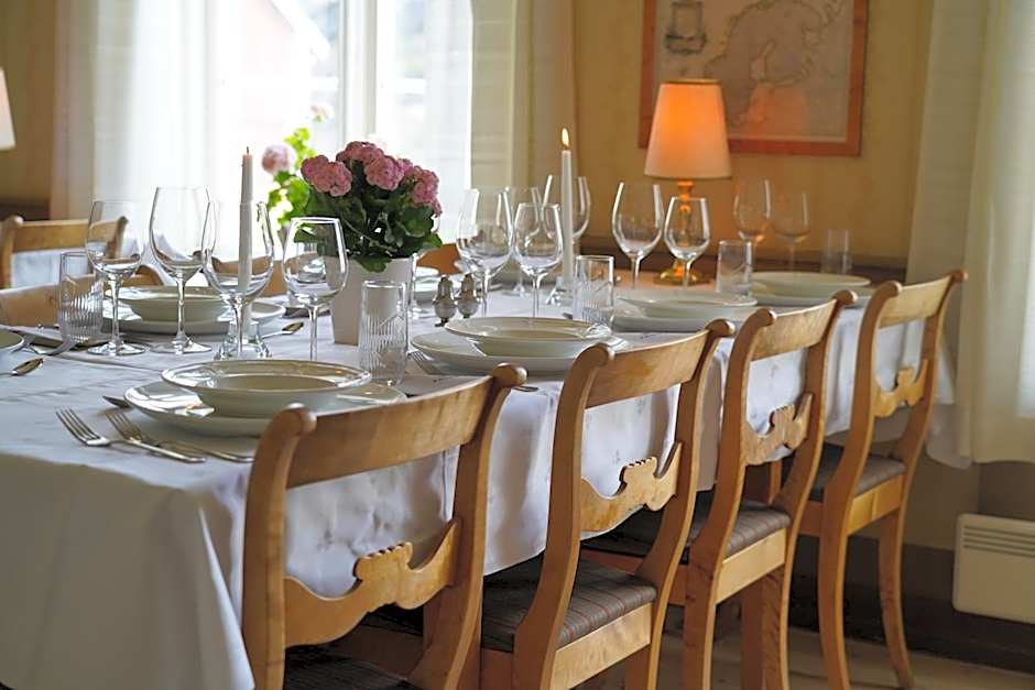 Kongsvold Fjeldstue by Frich`s