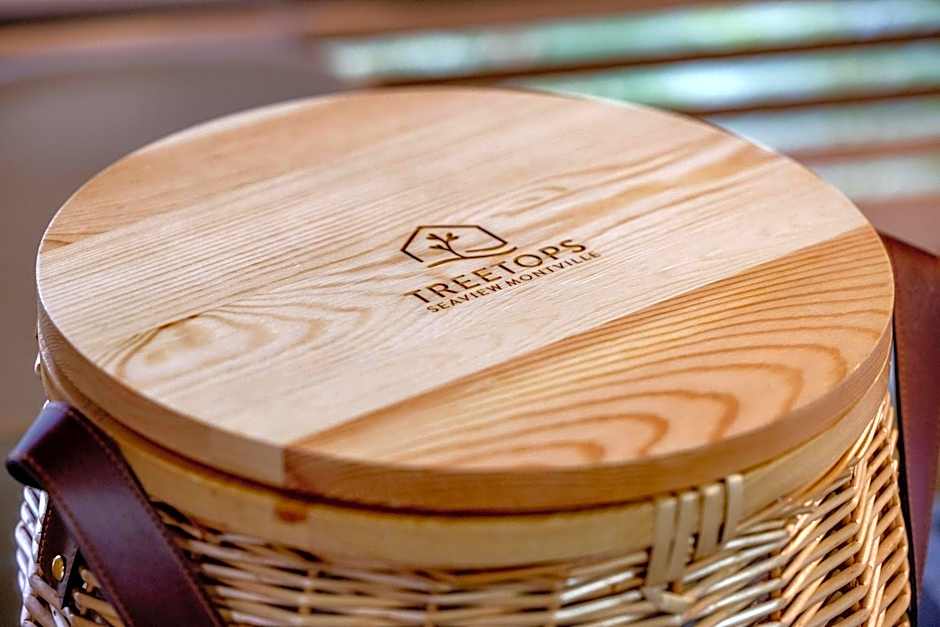 Treetops Seaview Montville