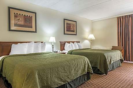 2 QUEEN BEDS NONSMOKING