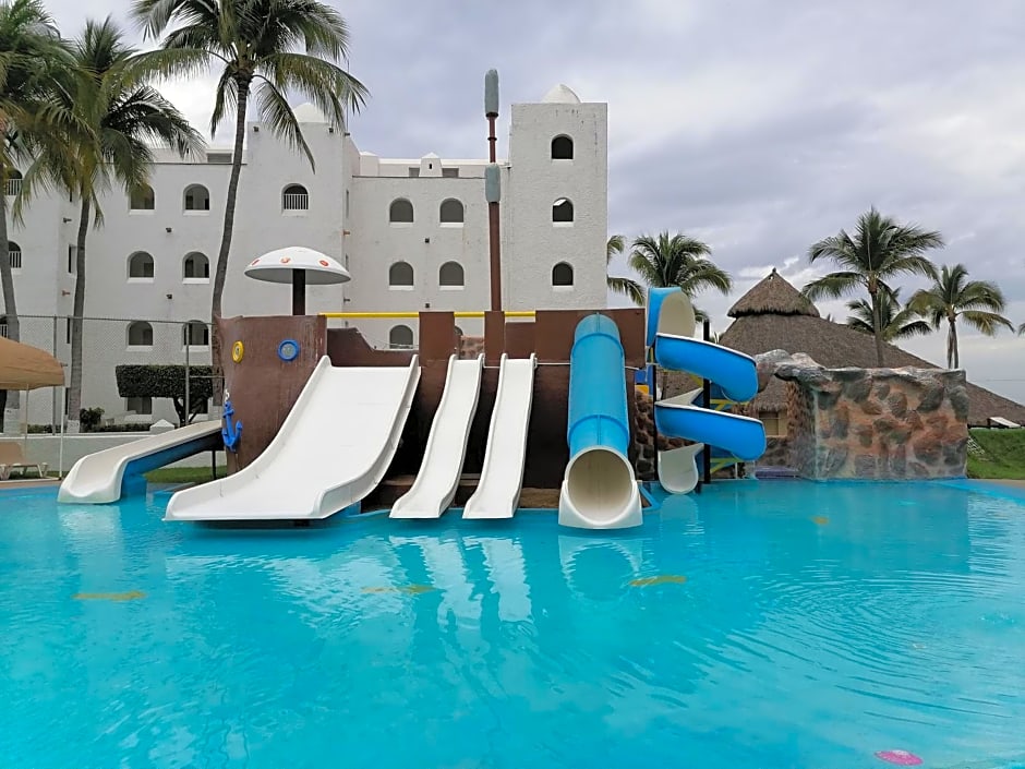 Sierra Mar All Inclusive at Tesoro