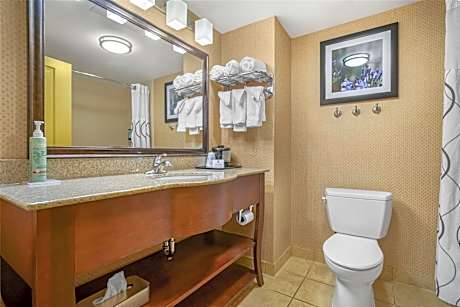 2 Queen Beds, Mobility Accessible, Bathtub, Non-Smoking, Full Breakfast
