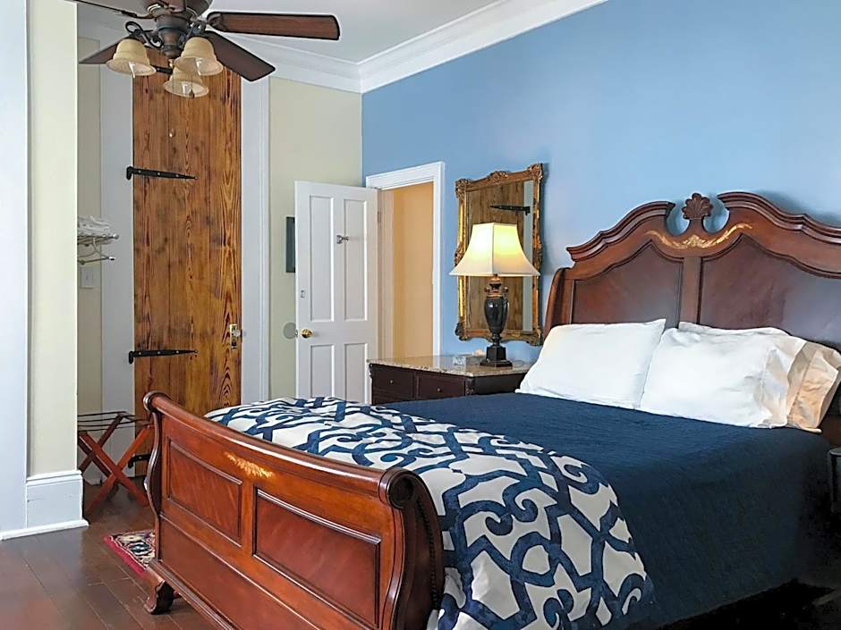 The Blue60 Marigny Inn