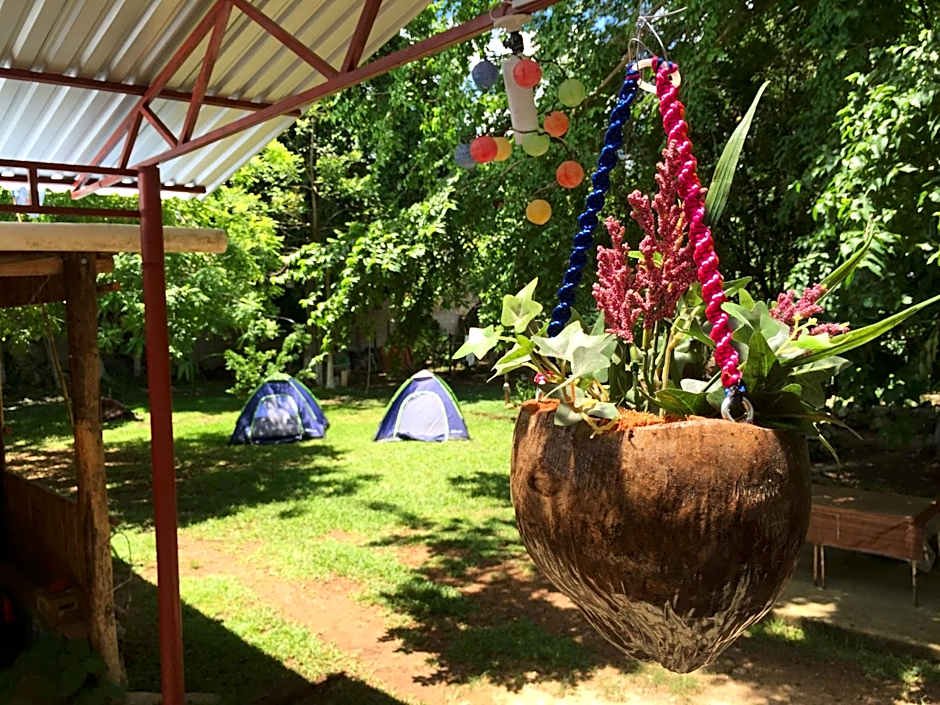 Yaxche Centro Hostal y Camping