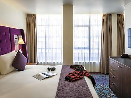 Junior Suite with King Bed and Sofa Bed