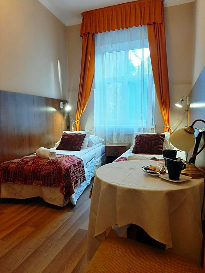 Red Carpet Hostel