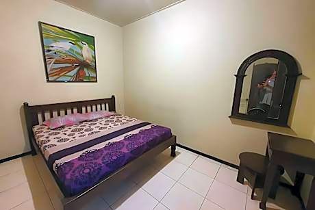 Cakra Homestay Solo Mitra RedDoorz