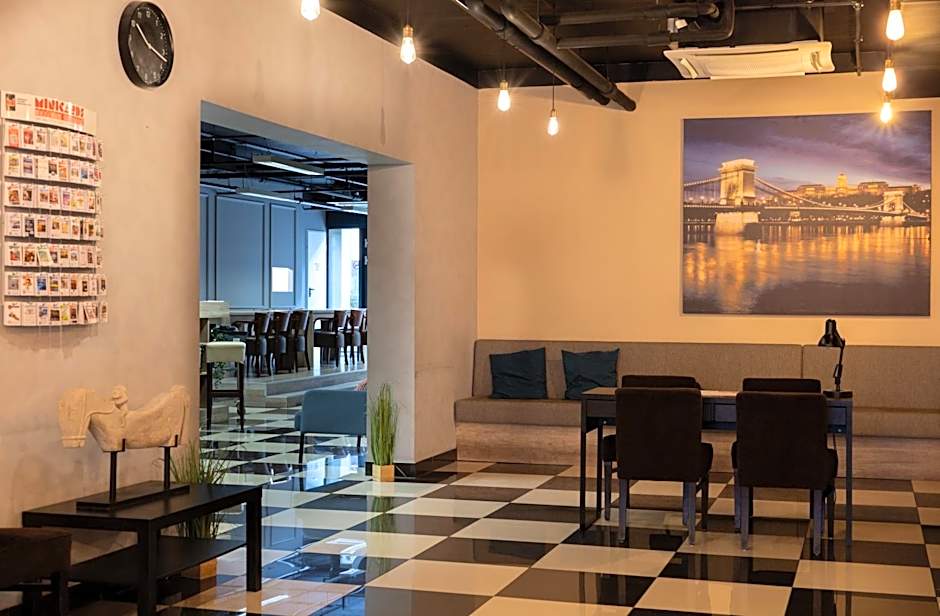 Di Verdi Imperial Hotel