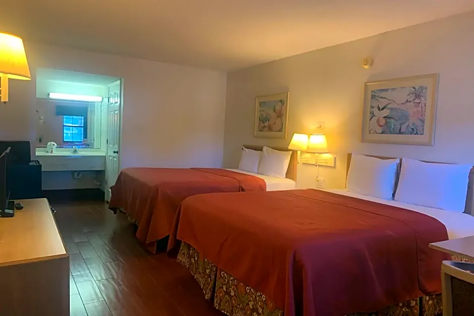 Travelodge by Wyndham Suites St Augustine