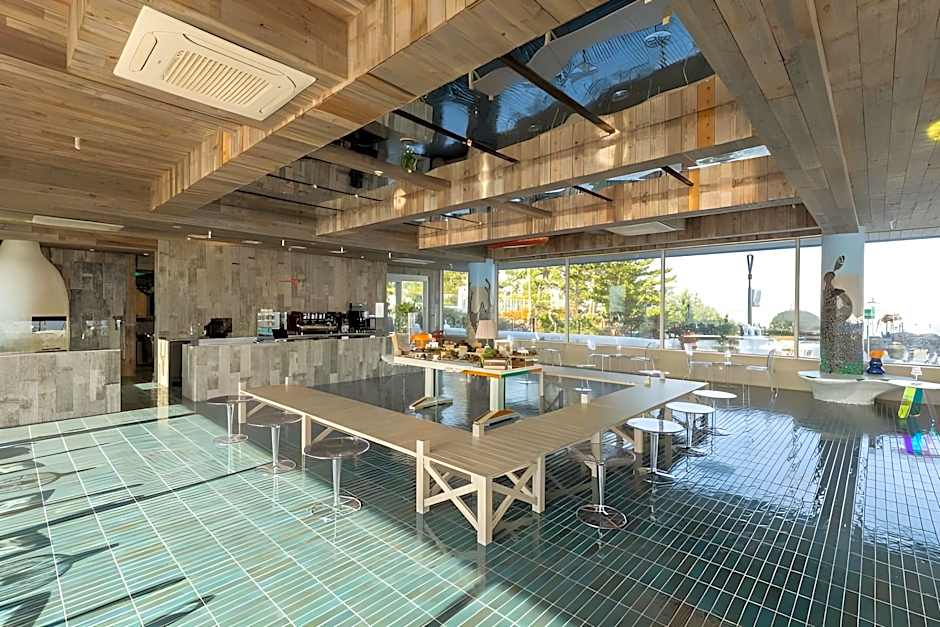 SOL BEACH SAMCHEOK (SOL BEACH HOEL & RESORT SAMCHEOK)