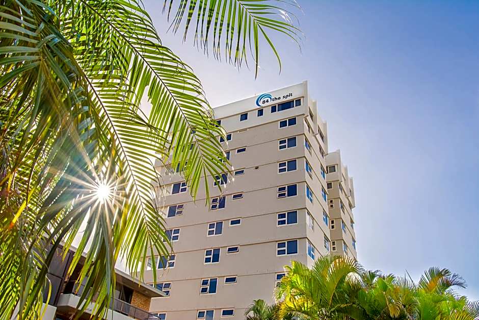 84 The Spit Holiday Apartments