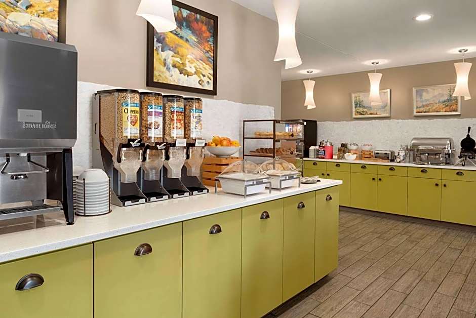Country Inn & Suites by Radisson, Duluth North near Airport