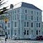 Four Oaks Hotel