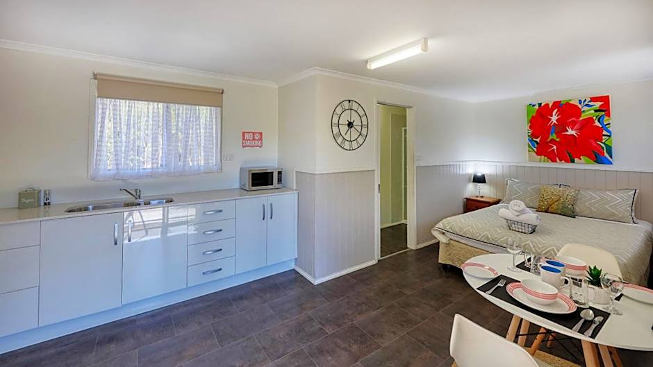 Silver Wattle Cabins