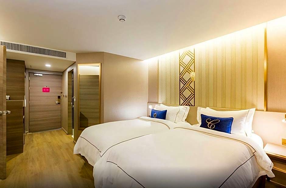 GLOW Sukhumvit 5 by Centropolis  (SHA Extra Plus)