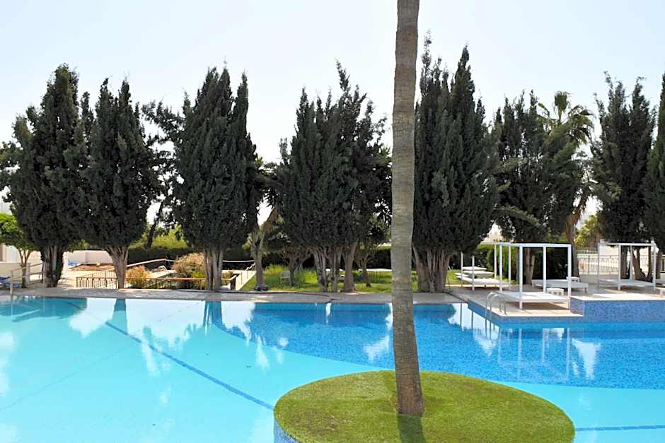 Fedrania Gardens Hotel