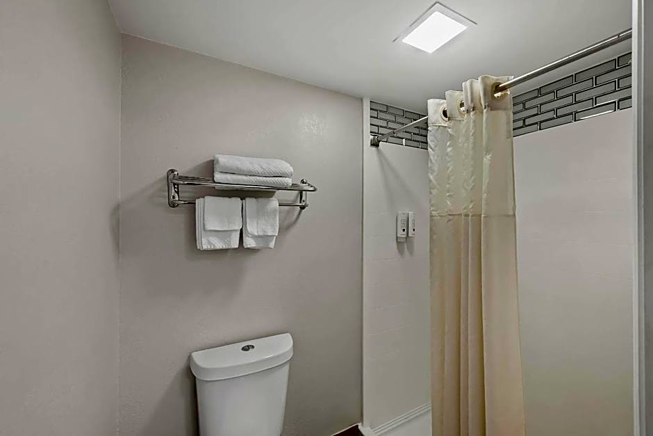 Quality Inn Raeford