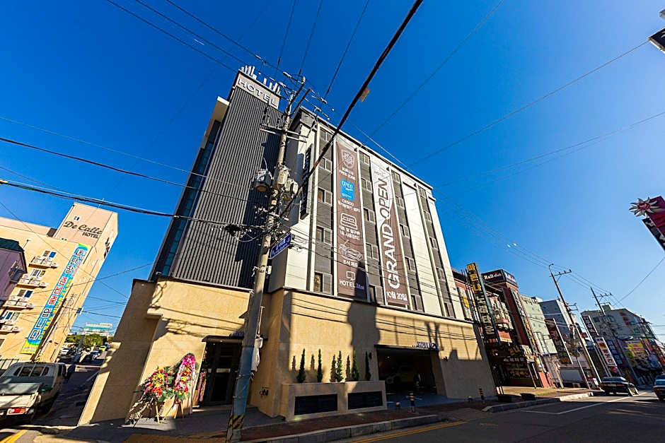 Hotel24ST.UrbanBrown Seosan lakepark