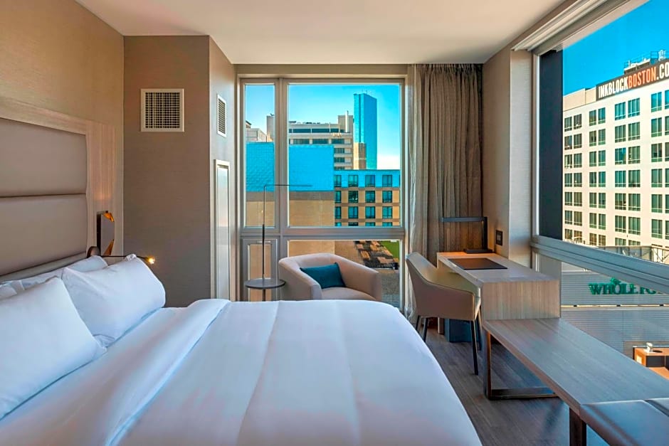 AC Hotel by Marriott Boston Downtown