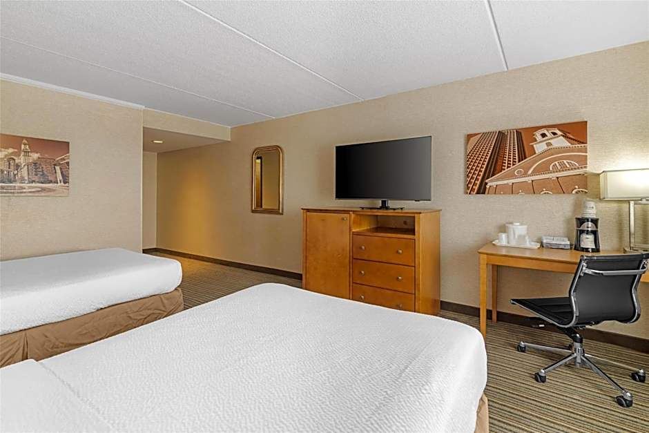 Best Western Royal Plaza Hotel And Trade Center