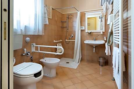Twin Room - Disability Access