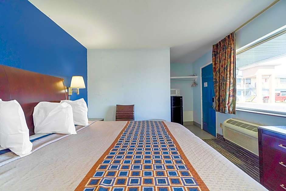 Budget Inn by OYO Frederick US-183