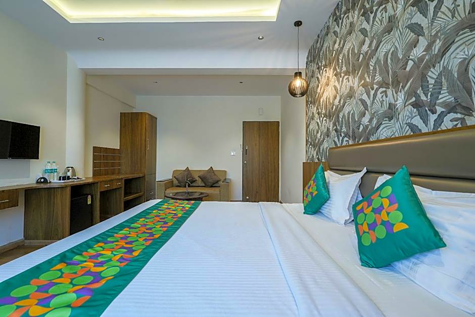 Treebo Pappilon Palace, PVS Circle