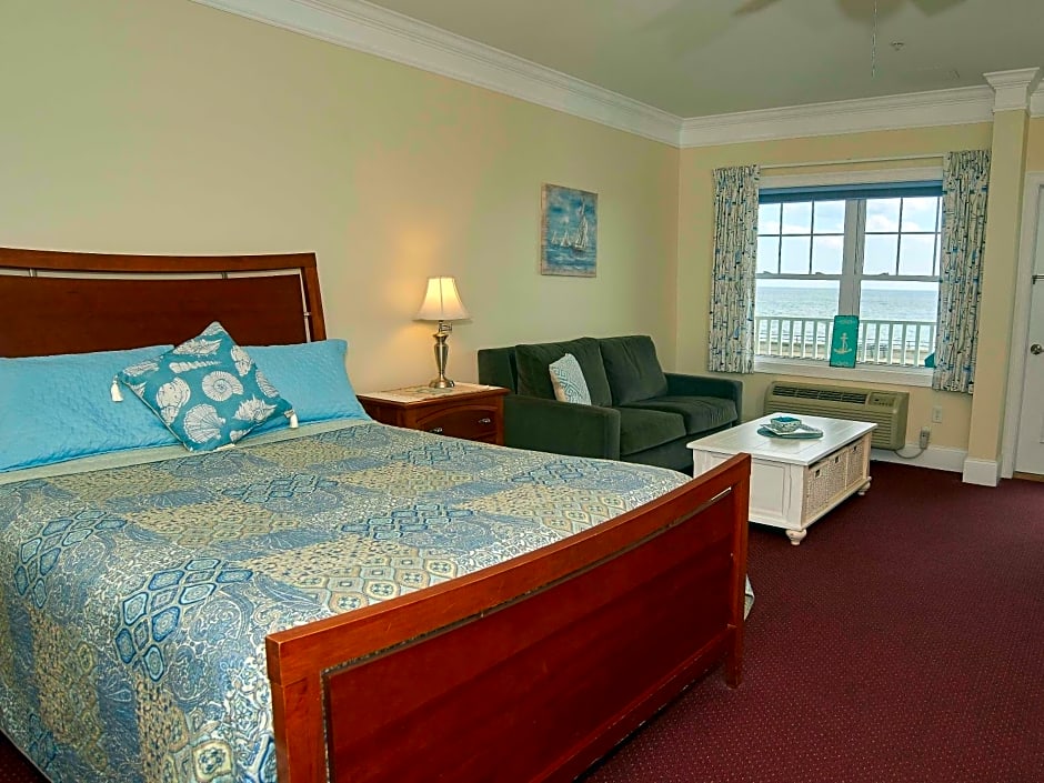 Atlantic Breeze Suites