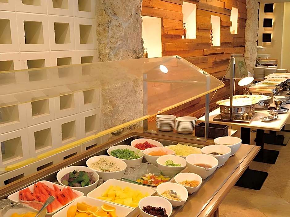 Community & Spa Naha Central Hotel