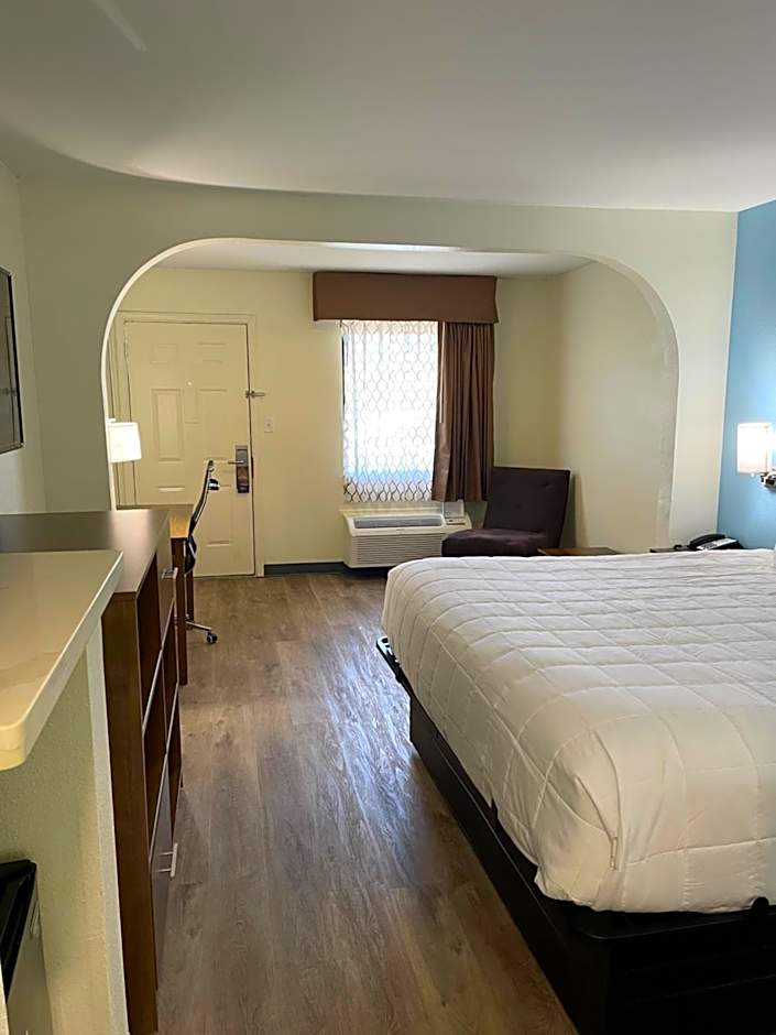 Baymont by Wyndham Biloxi Ocean Springs