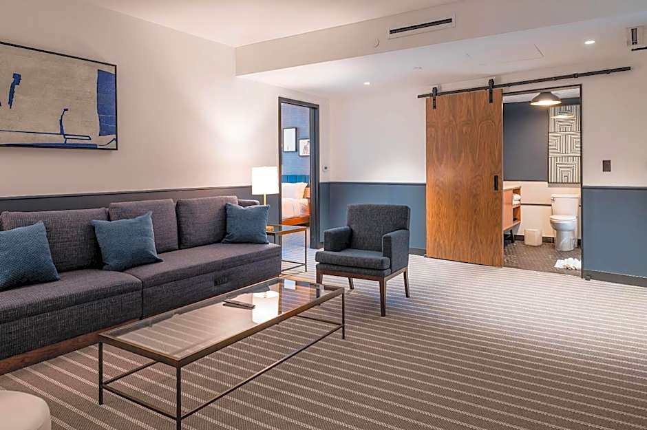 Cambria Hotel Boston Somerville