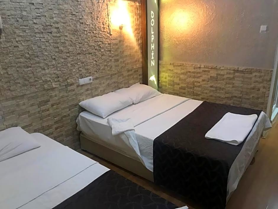 Dolphin yunus hotel