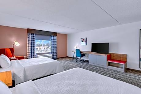 Premium Queen Room with Two Queen Beds