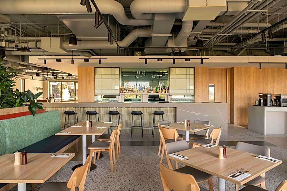 Courtyard by Marriott Perth, Murdoch