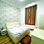 Easy Star Hotel