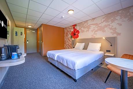 Spacious comfort double room with balcony