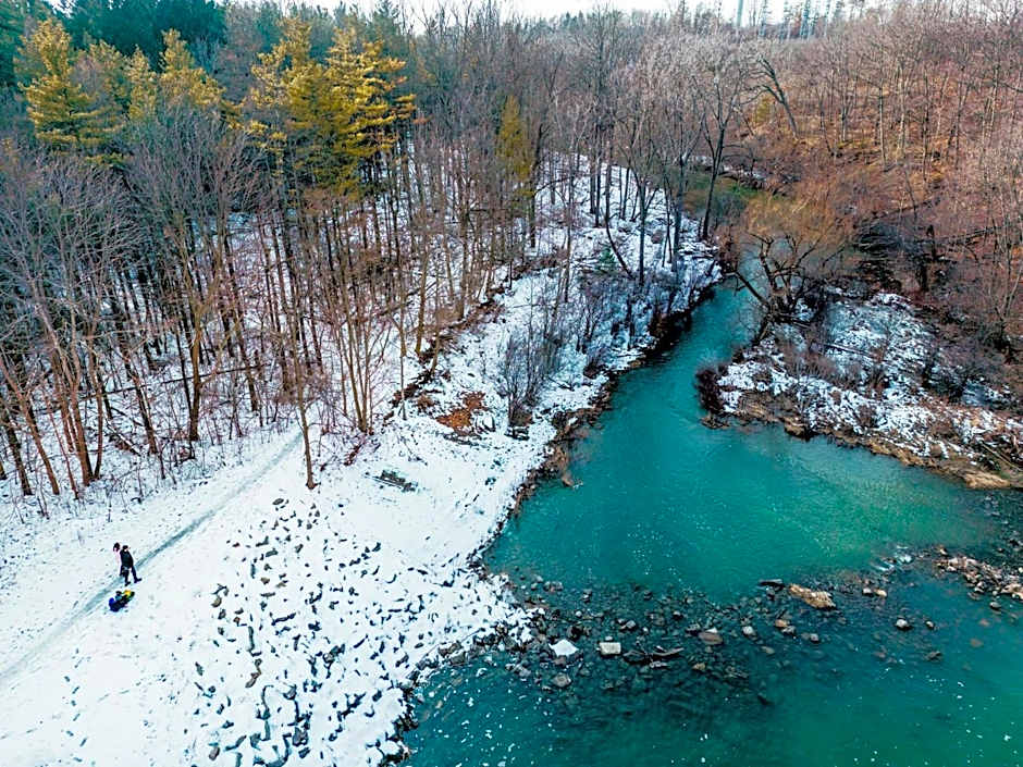 Holiday Inn Express And Suites St.Thomas. By IHG