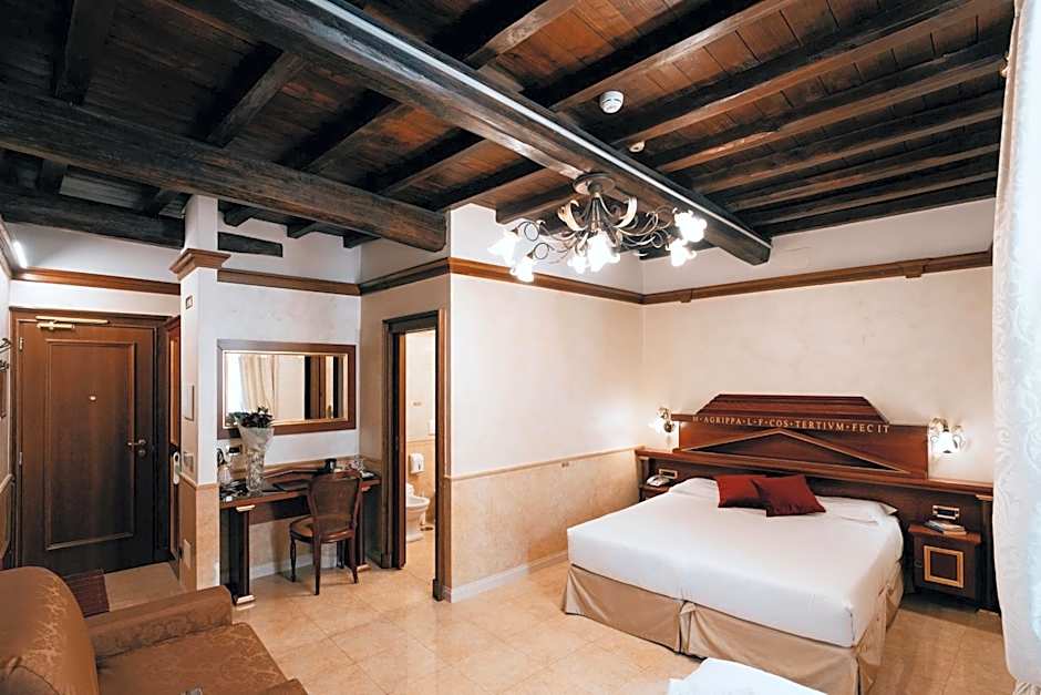 Hotel Pantheon