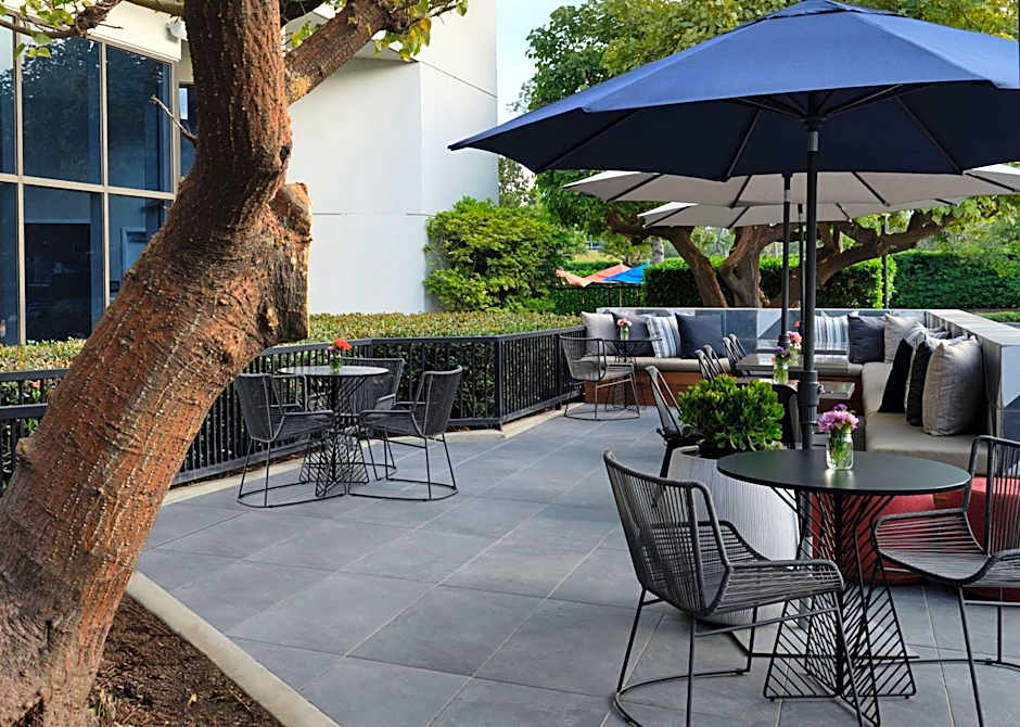 Sonesta Irvine John Wayne Airport