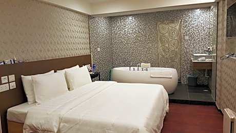 Deluxe Double Room with Bath