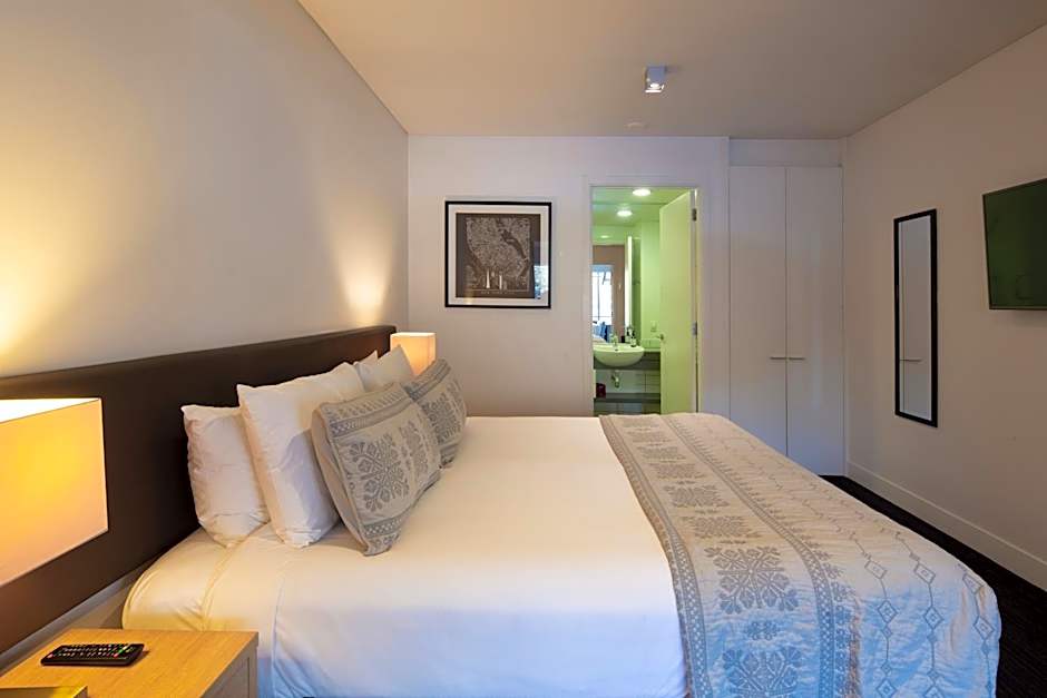 Marina Apartments - Element Escapes