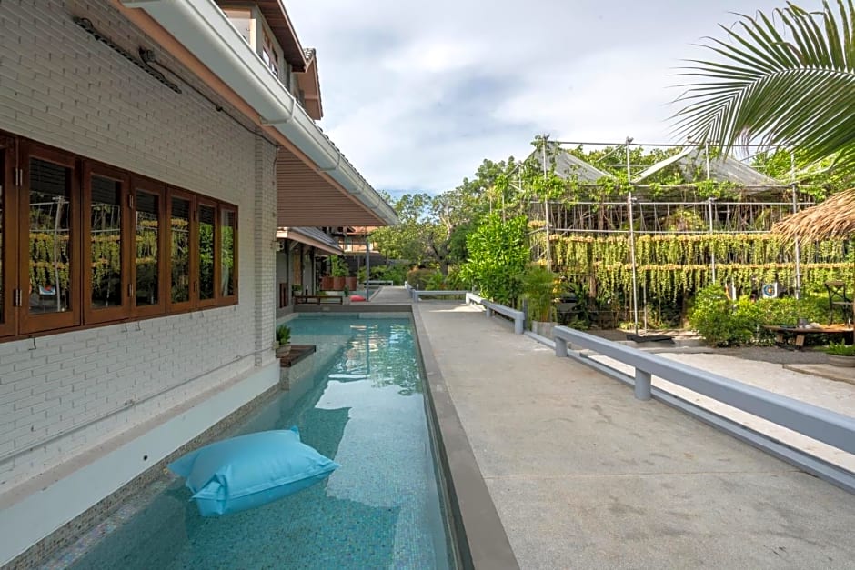 Phrip Phri Luxury Pool Villas
