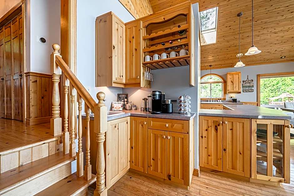 Grotto Escape Unwind at Cameron Lakehouse