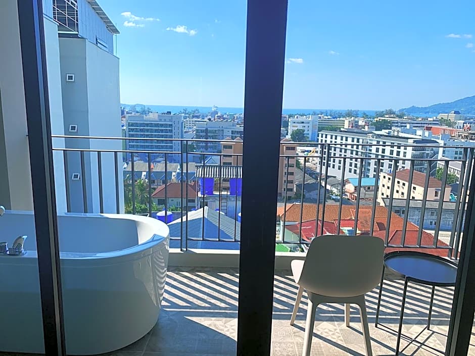 Sky Wave Patong Hotel