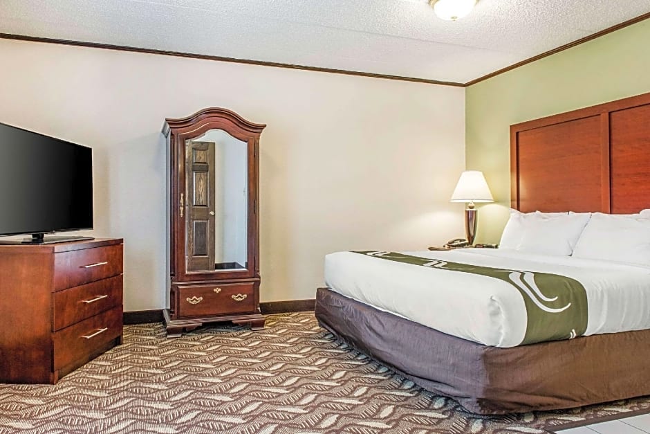 Quality Inn & Suites Zanesville City Center
