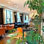 Hotel Sixteen Paris Montrouge