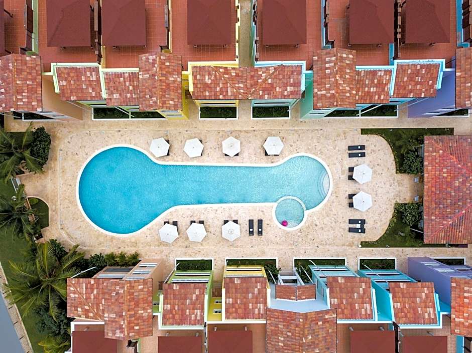 Los Flamencos Aparthotel Beach Club