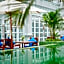 Manoir Des Arts Hotel