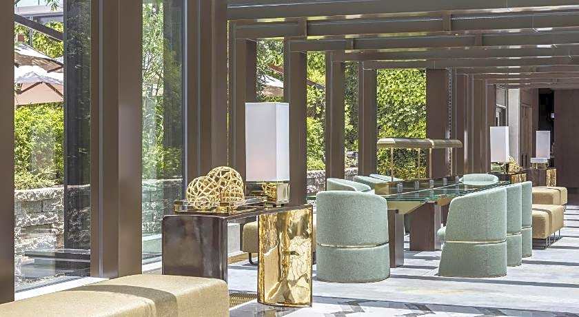 Hyatt Centric Victoria Harbour Hong Kong